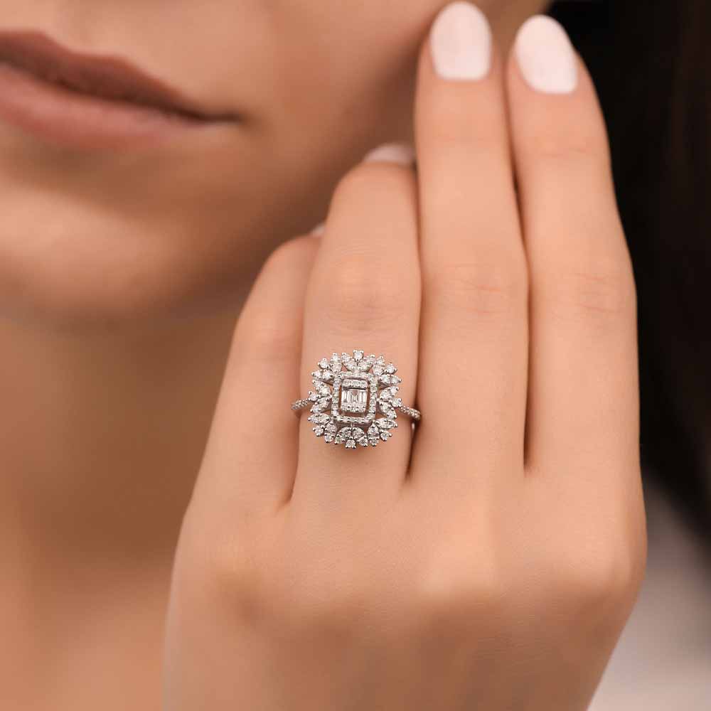 0,61 Karat Pırlanta Snowflake Baget Yüzük